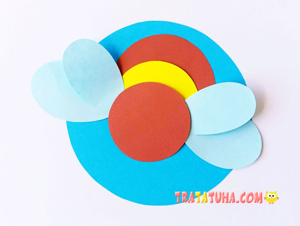 Bee Craft Made from Paper Circles